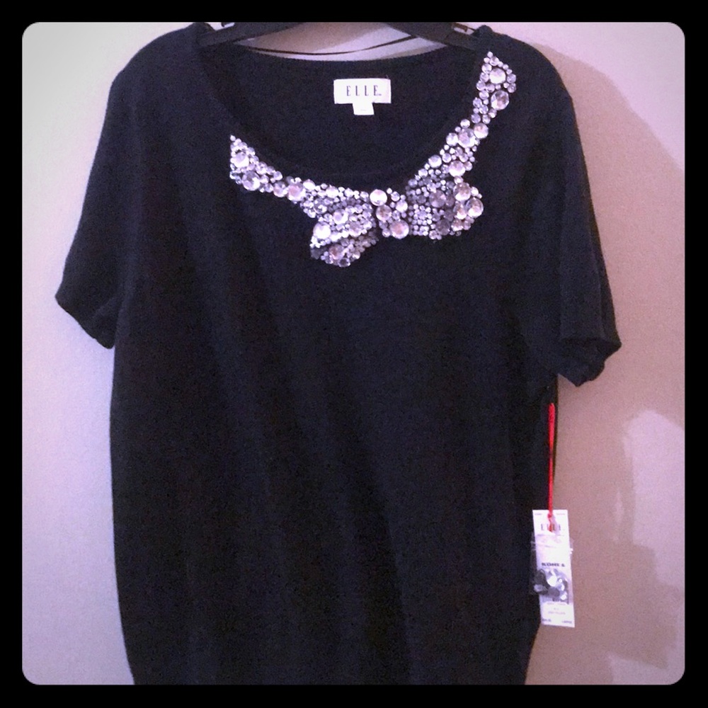 Elle lady in lace sweater